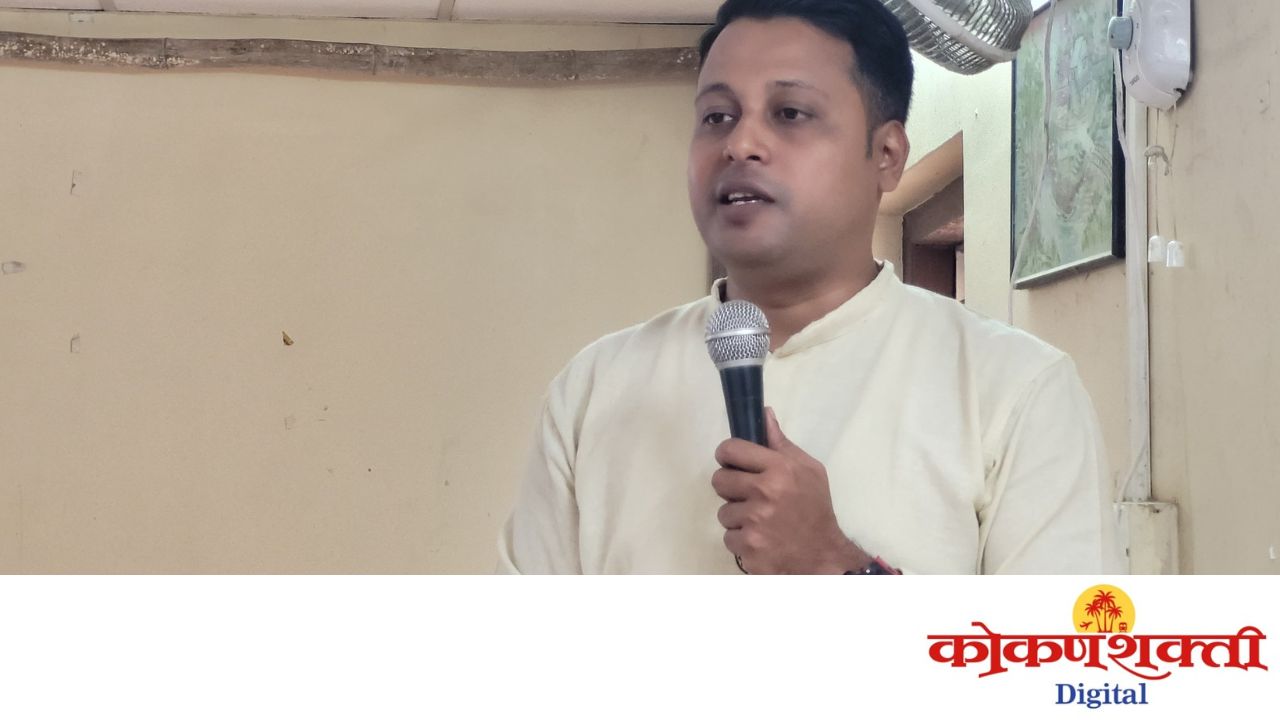 आचरा हायस्कूल येथे मोफत स्पर्धा परीक्षा मार्गदर्शन कार्यक्रम