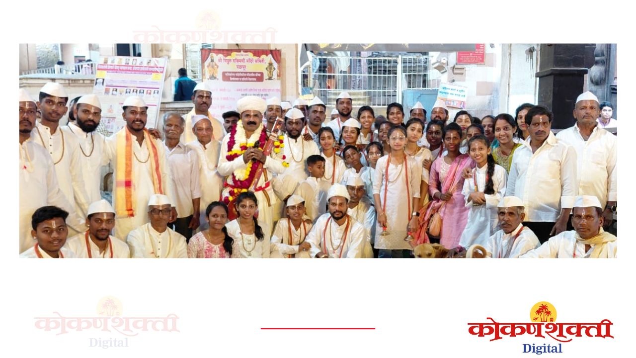 आचरा पारवाडी दिंडीच्या कलाविष्काराने पंढरपूर नगरी दुमदुमली
