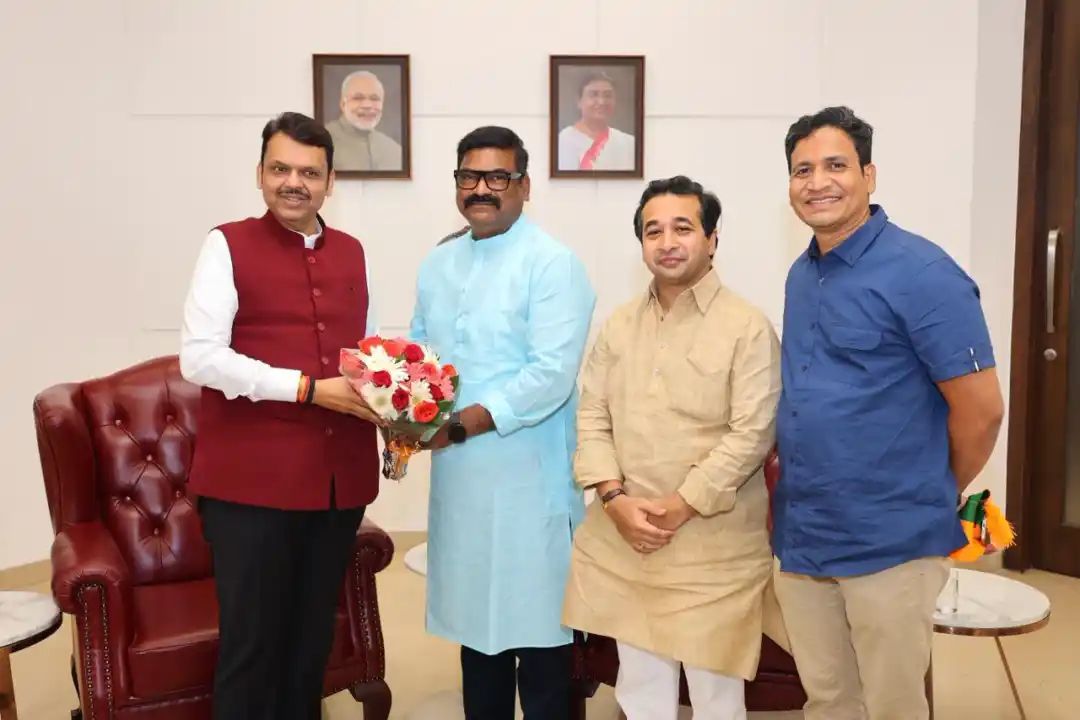 कॅरम फुटलाच ! उबाठा मनसे युतीमुळे नाराज संतोष धुरी अखेर भाजपच्या गोटात ?