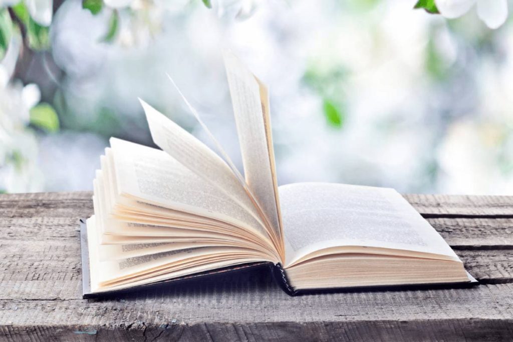 जिल्हास्तरीय खुली स्वरचित मराठी काव्यवाचन स्पर्धेचे आयोजन