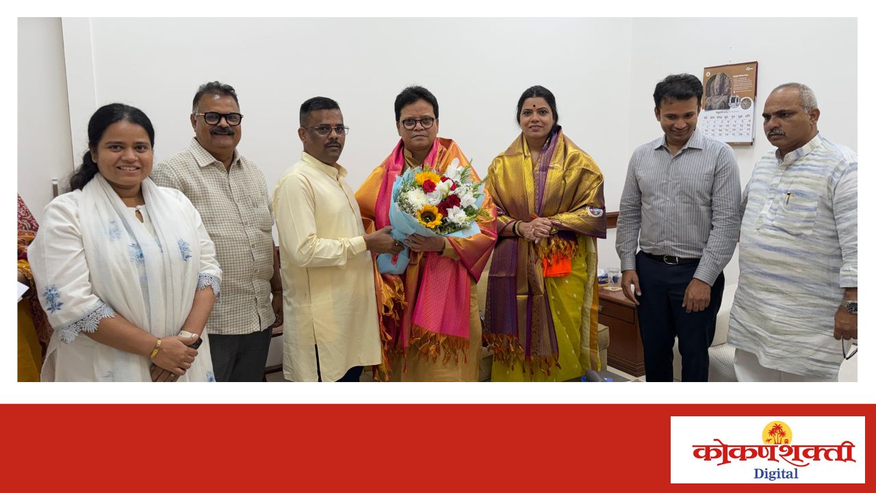 मुंबईच्या महापौर रितू तावडे व उपमहापौर संजय घाडी यांचा भाजपा उत्तर मुंबई सचिव योगेश पडवळ यांच्याकडून सत्कार