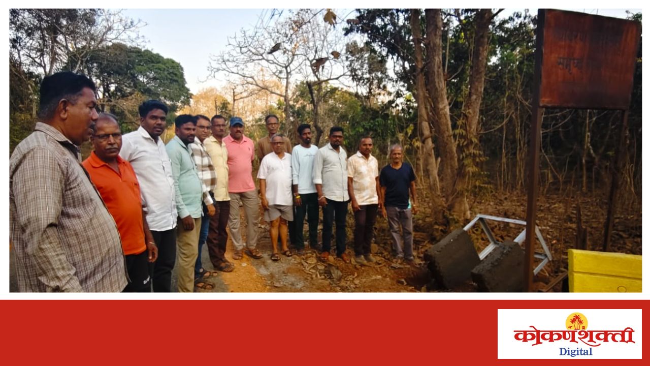 वायंगणी येथील भूमिगत वीजवाहिनीचे काम बोगस असल्याचा आरोप , ग्रामस्थांकडून अभियंत्यांसमोरच कामाची पोलखोल