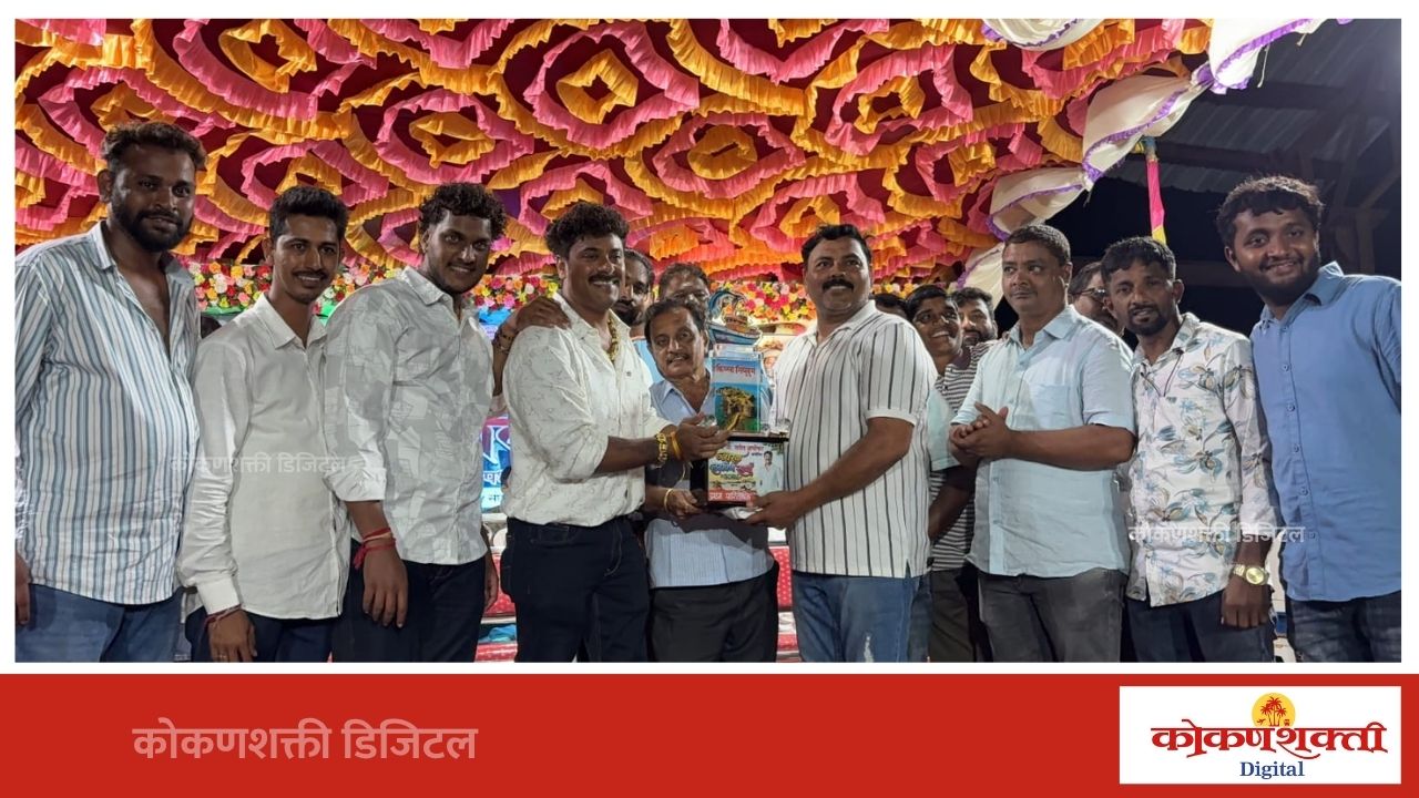 नारळ लढविणे स्पर्धेत अलिबागच्या शैलेश नाईक यांचा विजय
